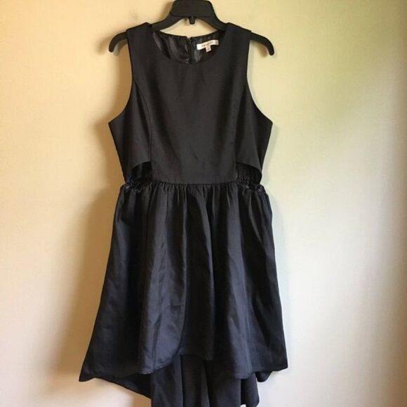 Francesca's large black high-low dress - Picture 1 of 5